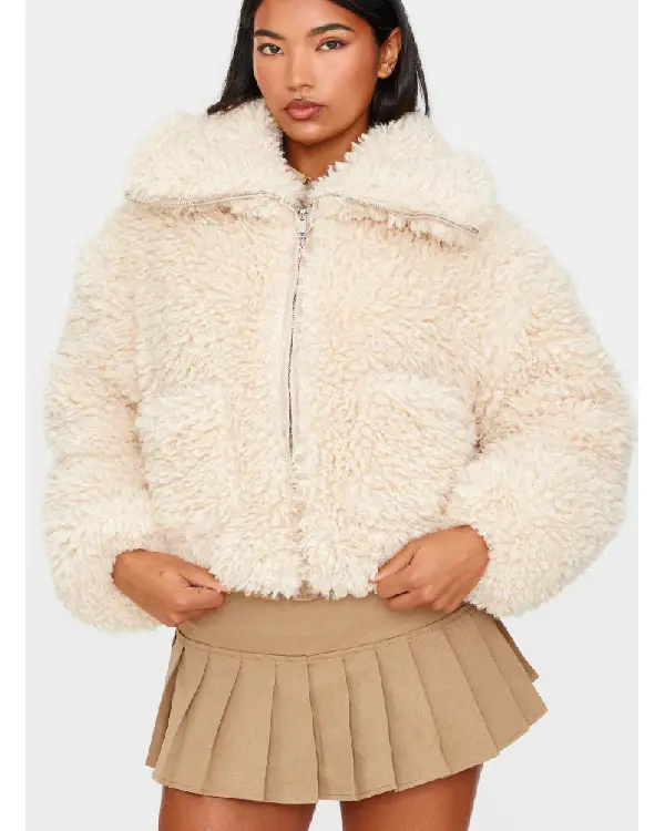 CREAM FAUX FUR POCKET DETAIL CROP JACKET